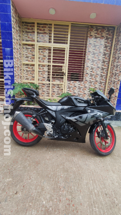 Suzuki GSXR 150 Dual Channel ABS Black